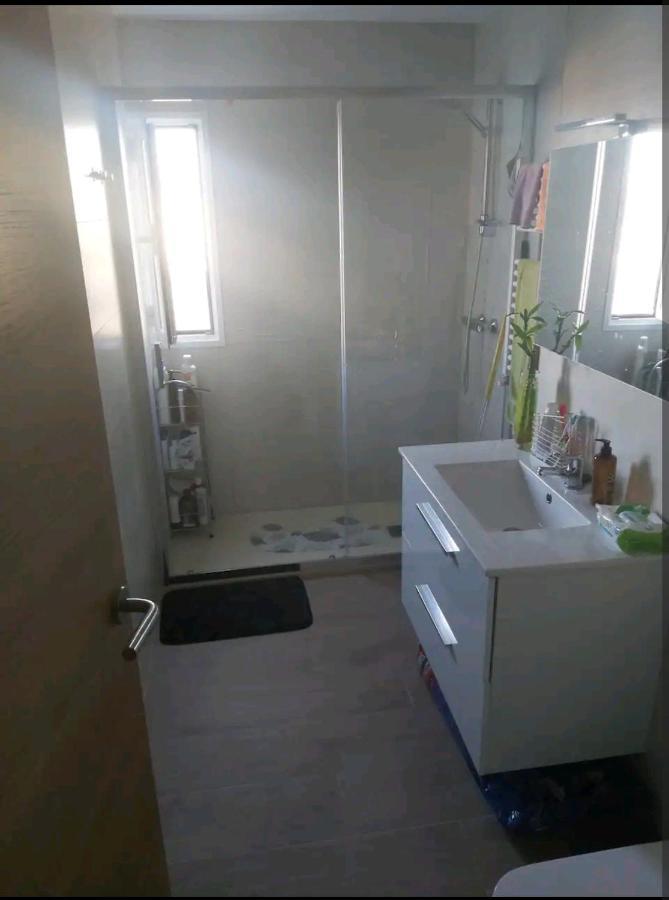 Amplia Habitacion En Vivienda Duplex مدريد المظهر الخارجي الصورة